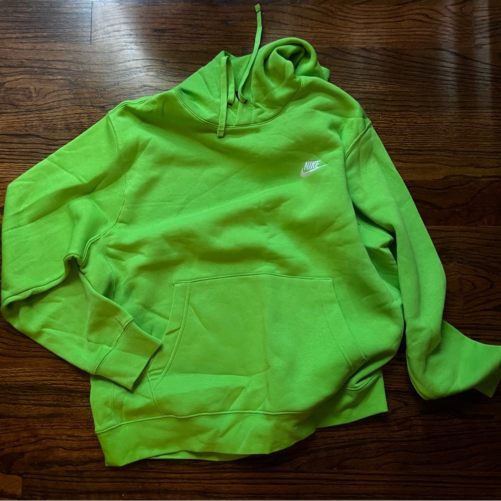 Nike Men’s Green Hoodie